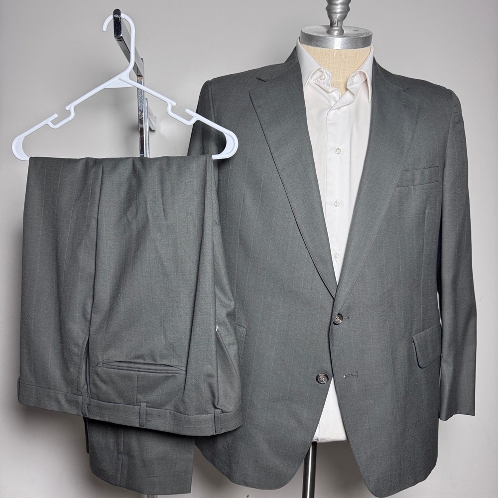 Christian Brooks Suit Mens 46R 40W Grey Pinstripe Vintage 2-Button Wool USA